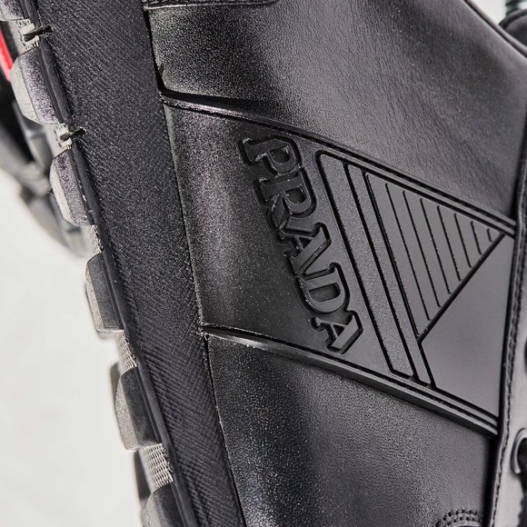 Prada Vitello Plume Leather Runner. Black, Mens Sz. 9 main image 4